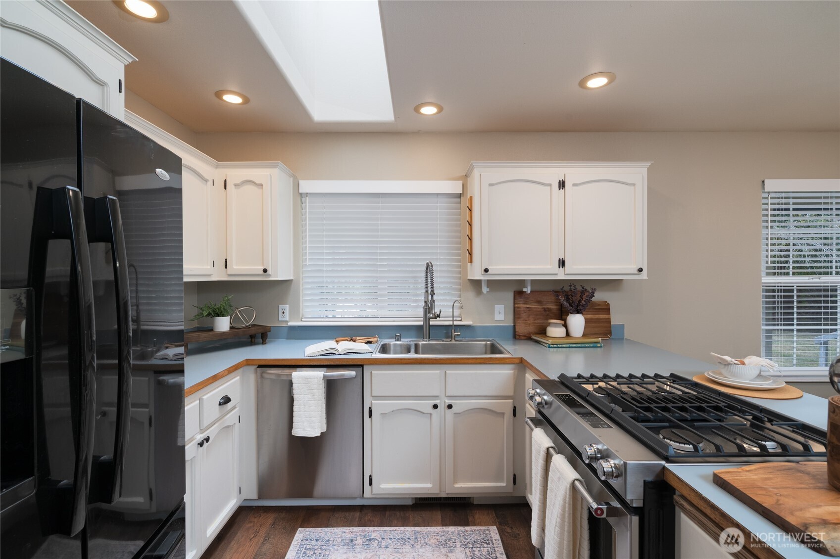 2033 Navy Lane Property Photo 8