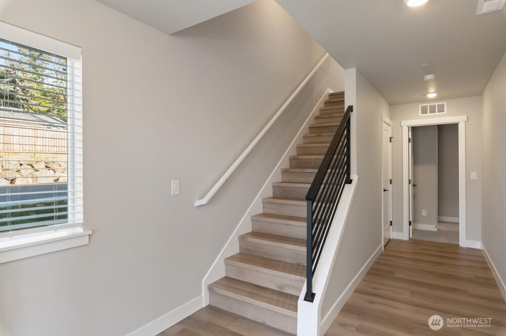 6609 S 128th Street Property Photo 2
