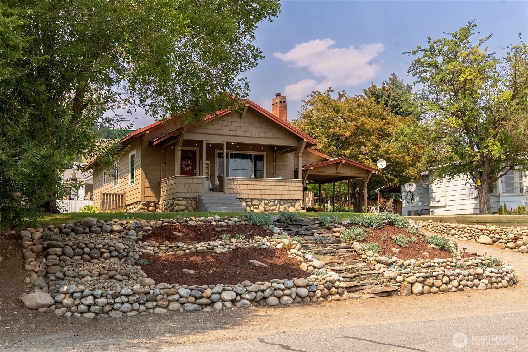 765 3rd Avenue Property Photo 2