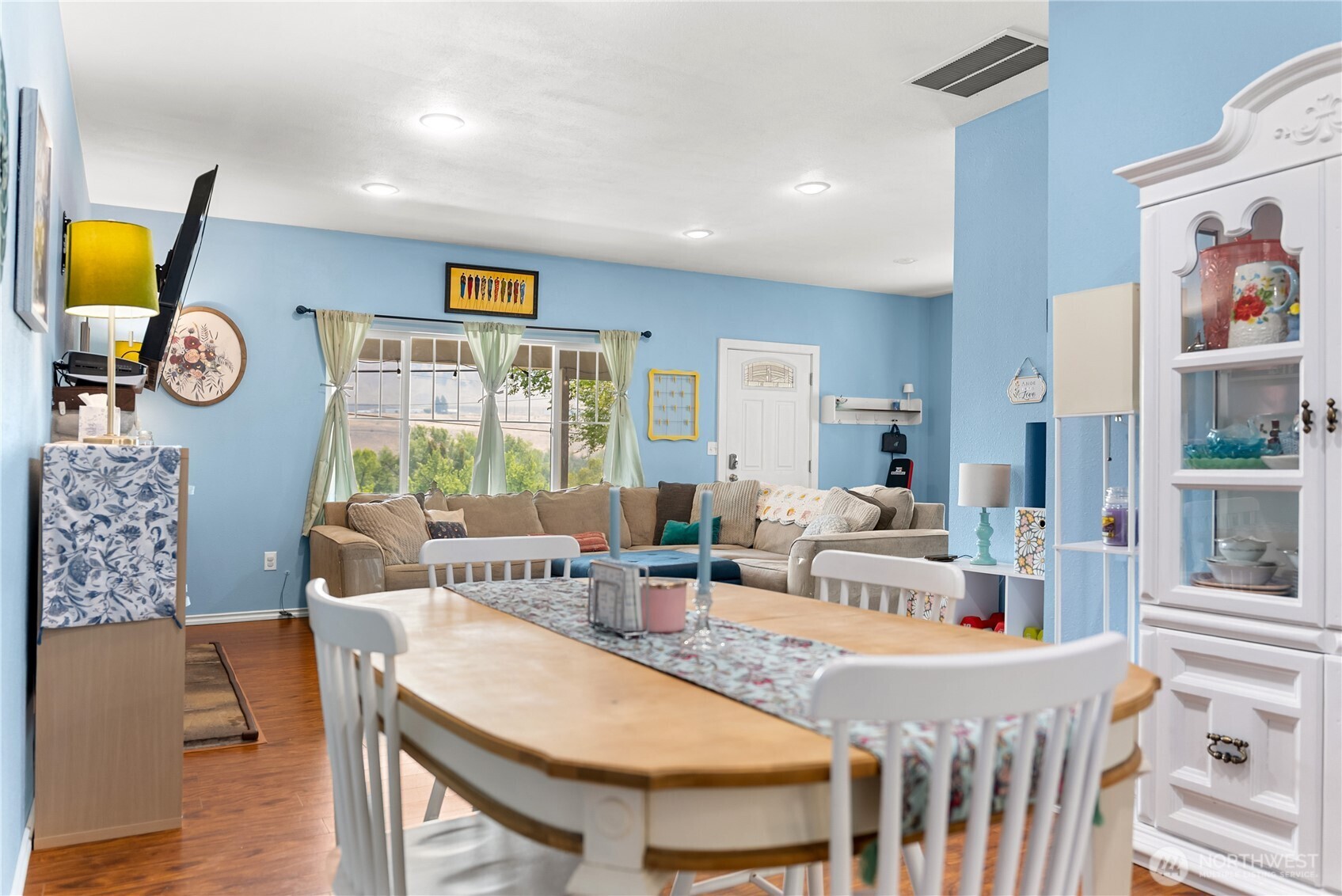 765 3rd Avenue Property Photo 18