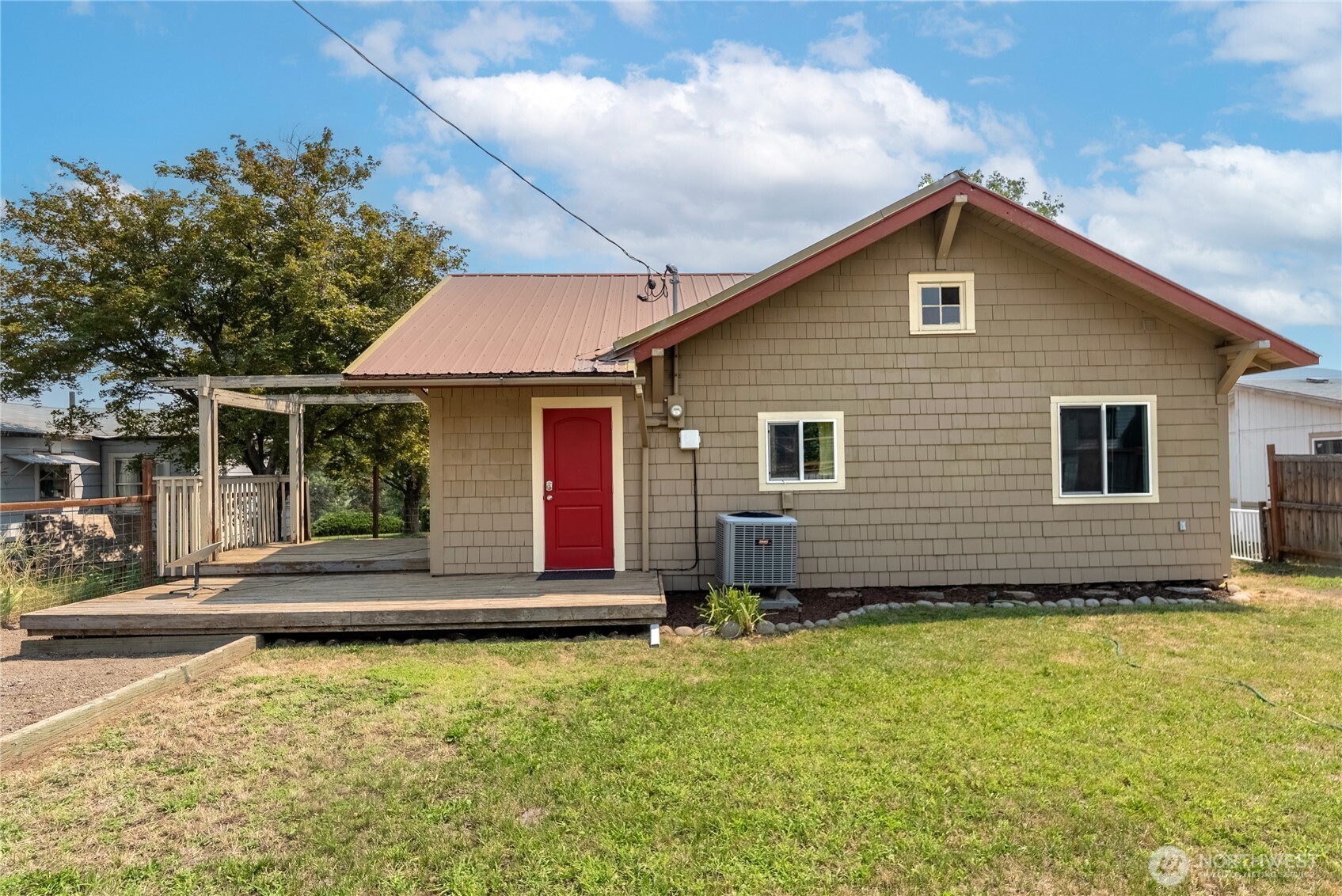 765 3rd Avenue Property Photo 40