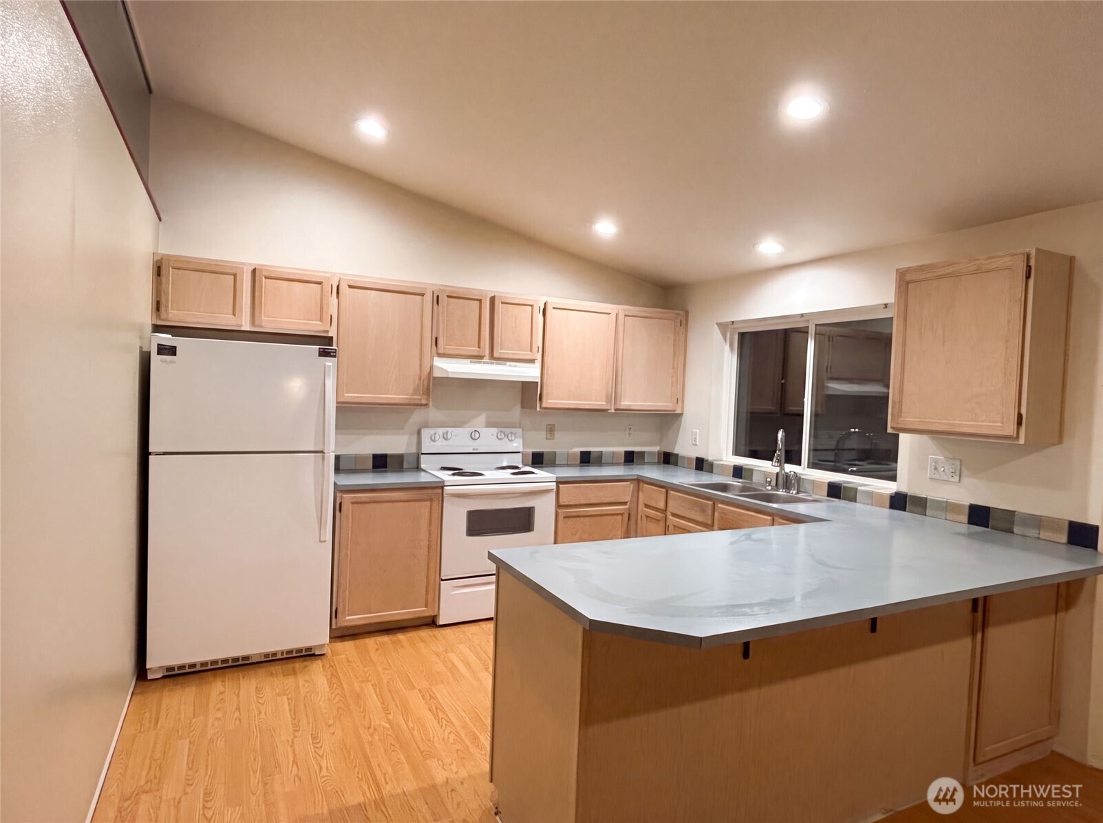 12531 81st Place Property Photo 6