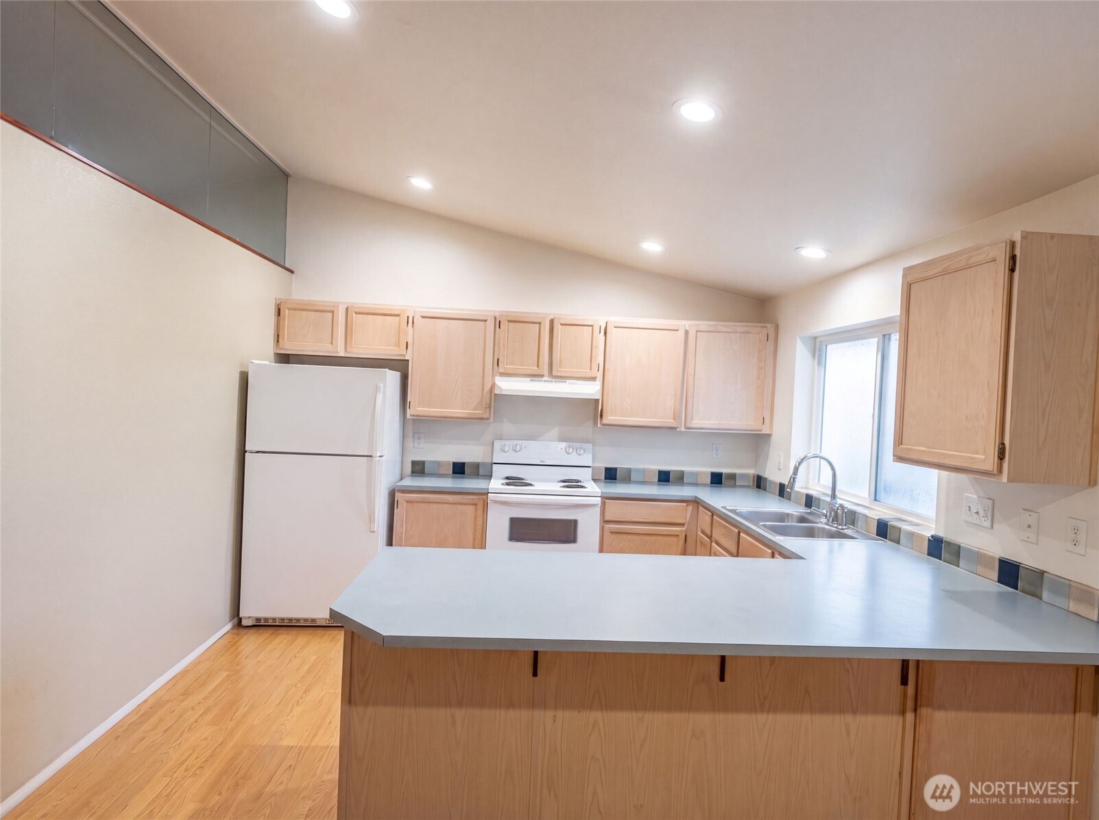 12531 81st Place Property Photo 7