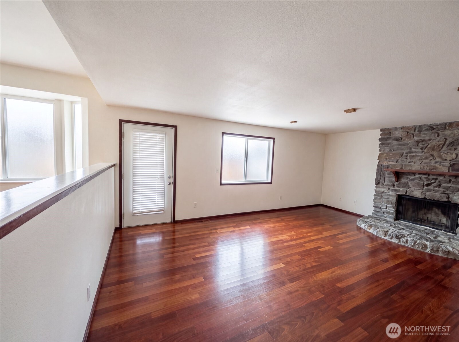 12531 81st Place Property Photo 9