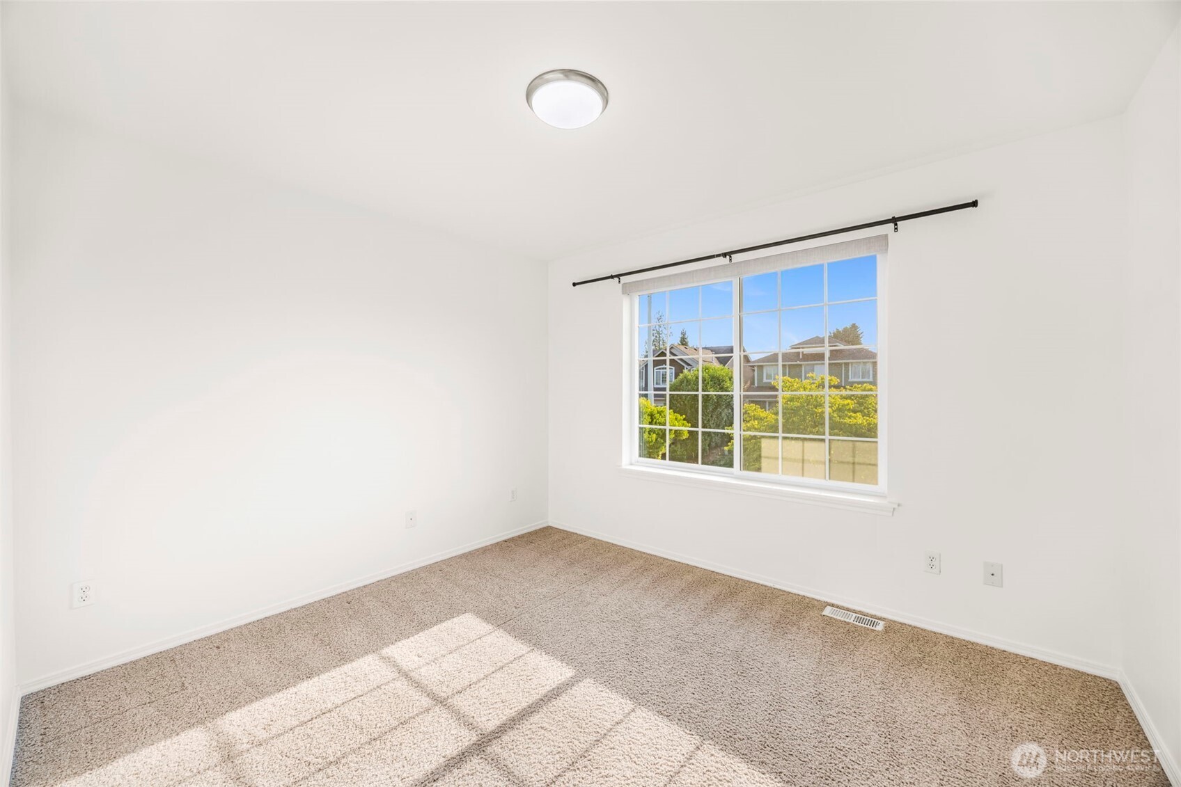 17729 11th Place Property Photo 27