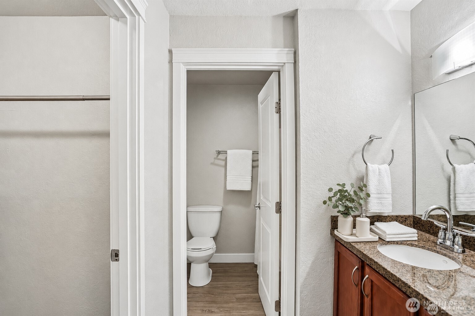 430 Bellevue Way 105 Property Photo 12