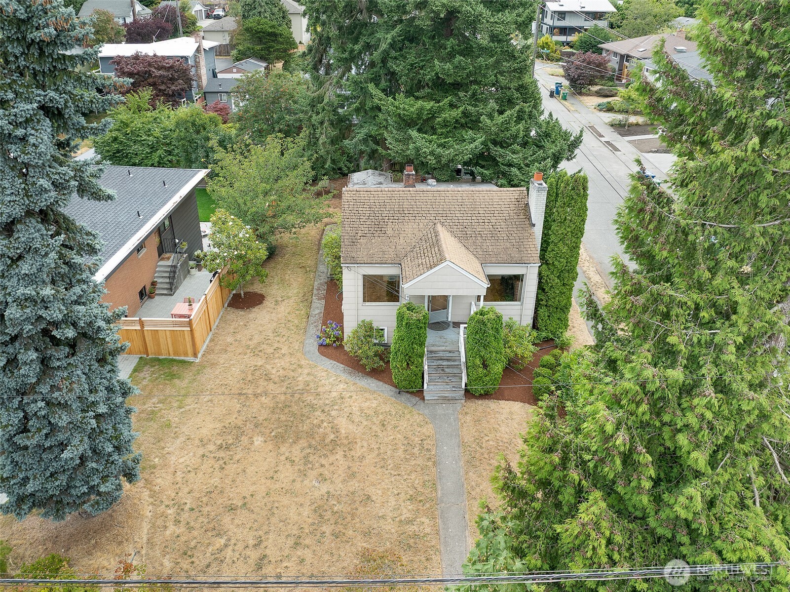 9002 2nd Avenue Property Photo 2