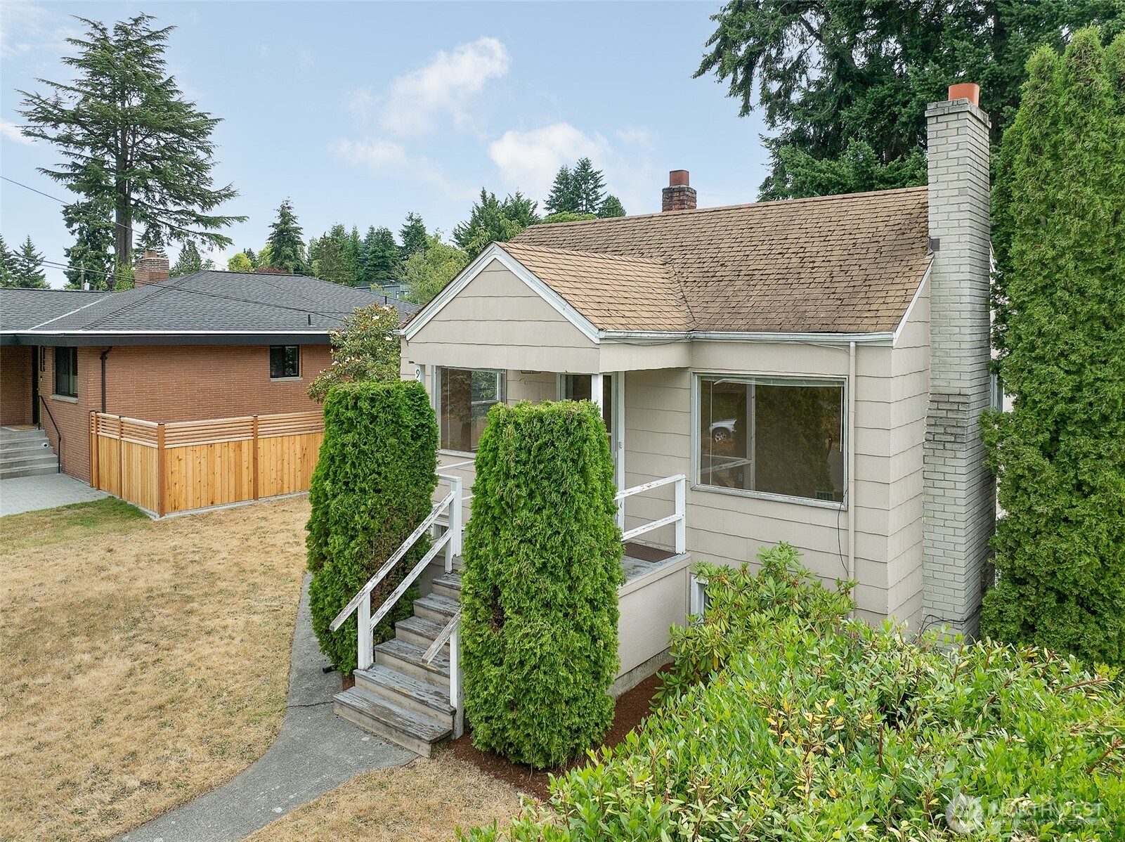9002 2nd Avenue Property Photo 3