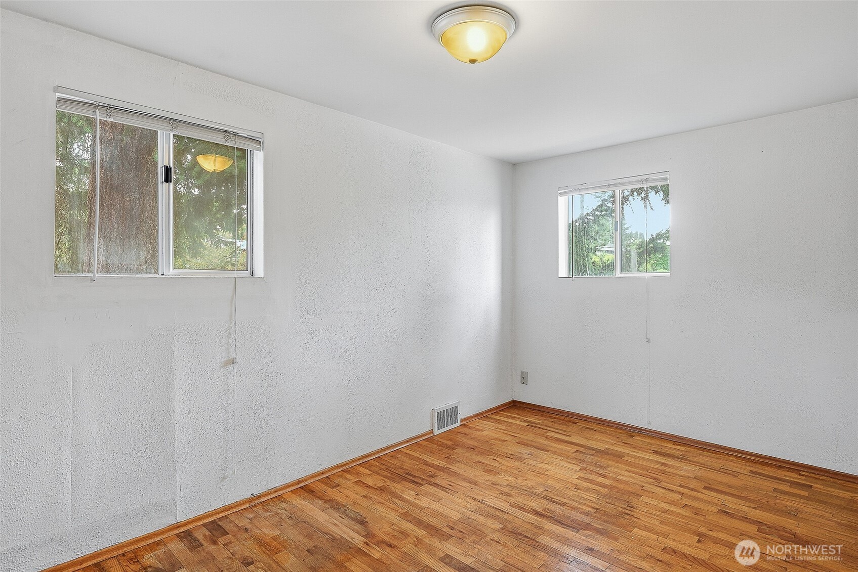 9002 2nd Avenue Property Photo 20