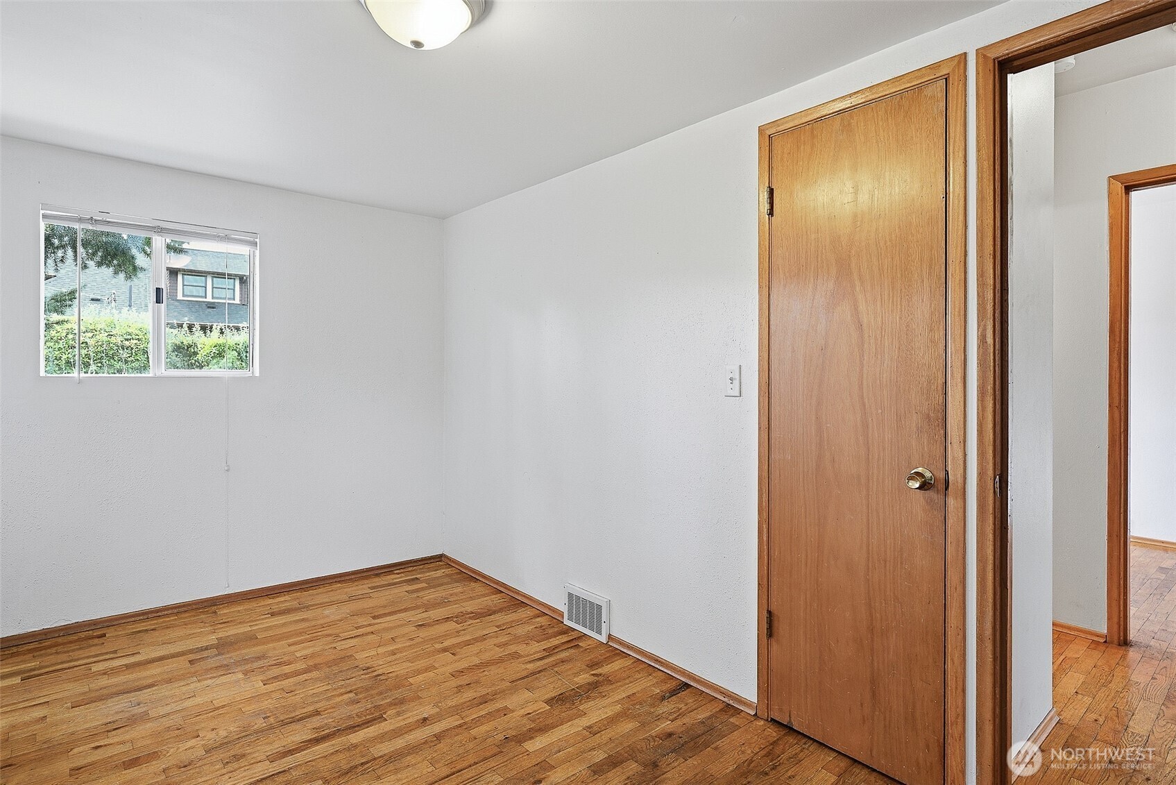 9002 2nd Avenue Property Photo 21