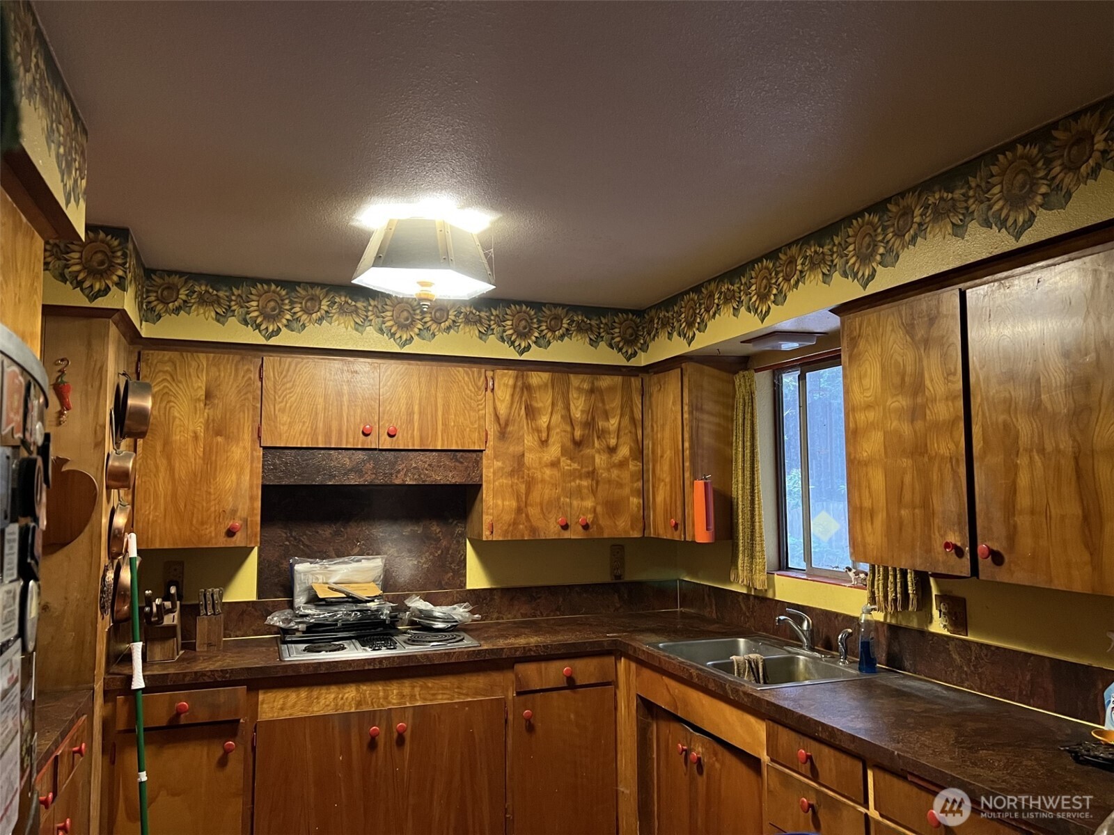 6928 20th Avenue Property Photo 3