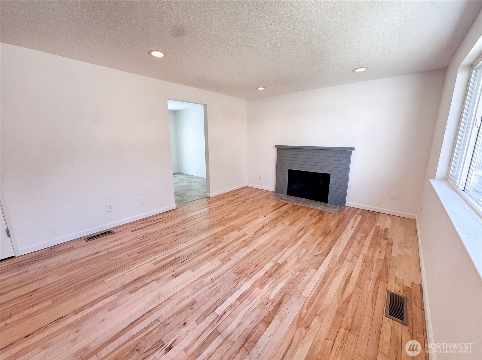 712 141st Street Property Photo 3