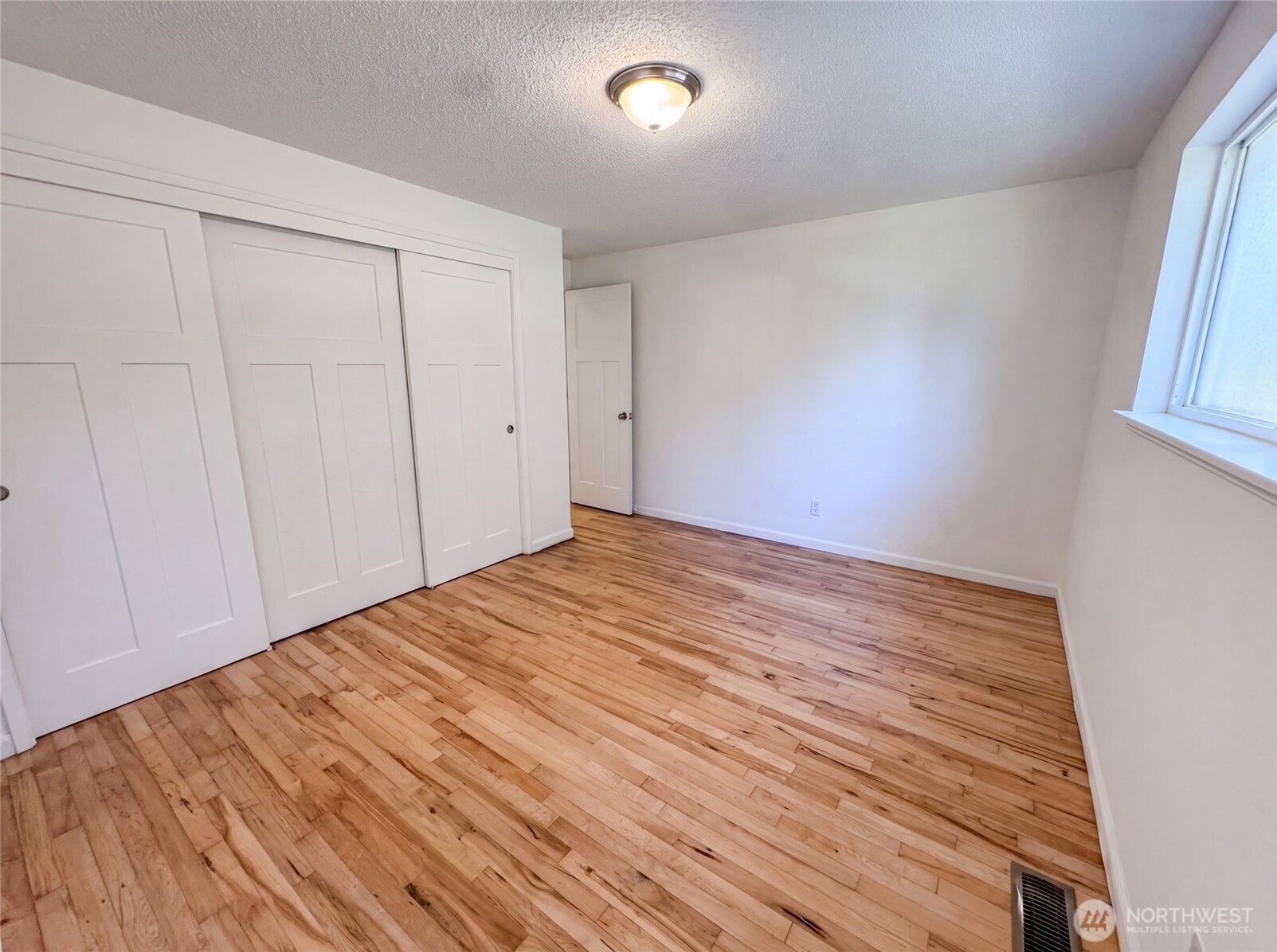 712 141st Street Property Photo 4