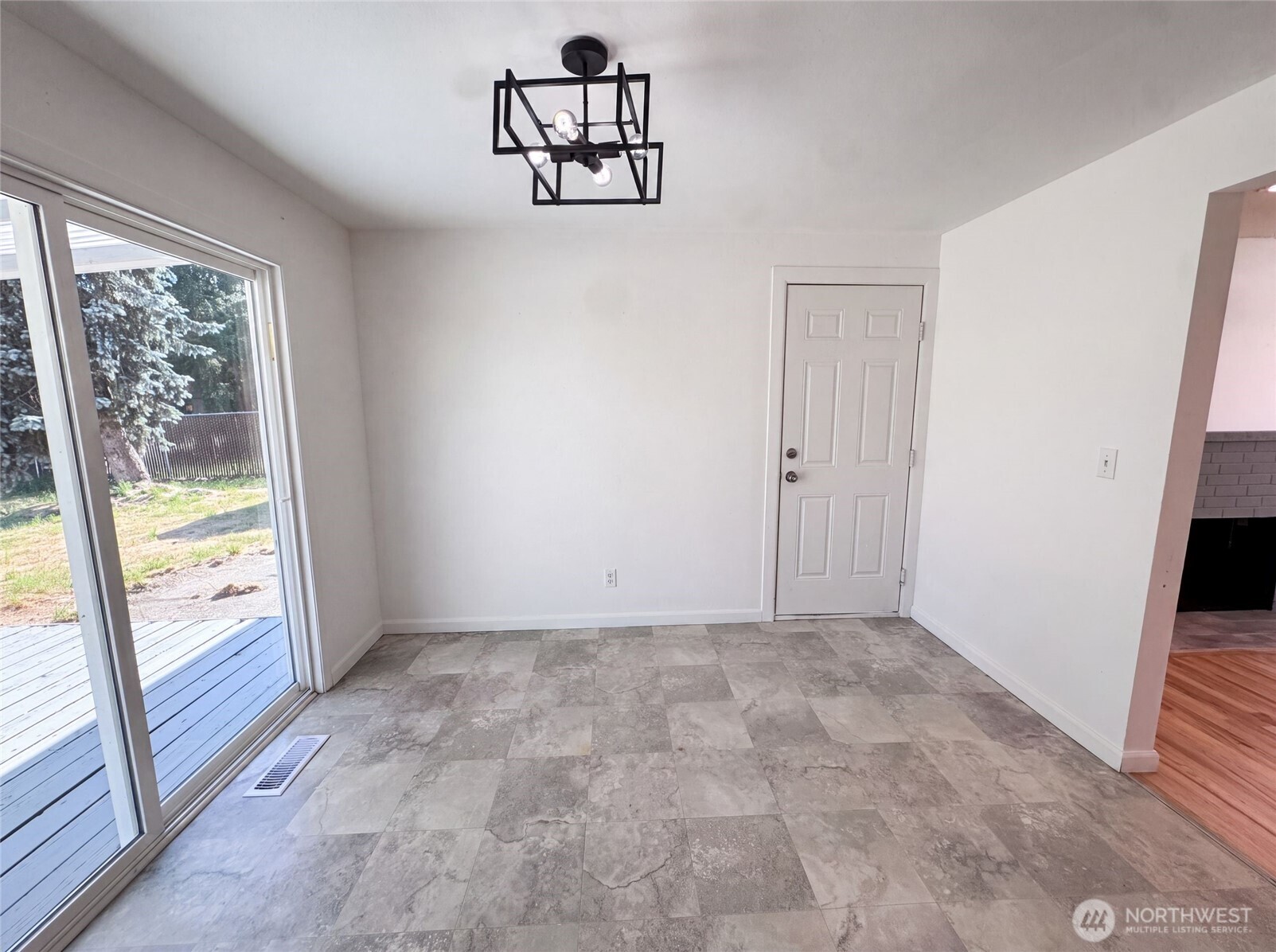 712 141st Street Property Photo 6