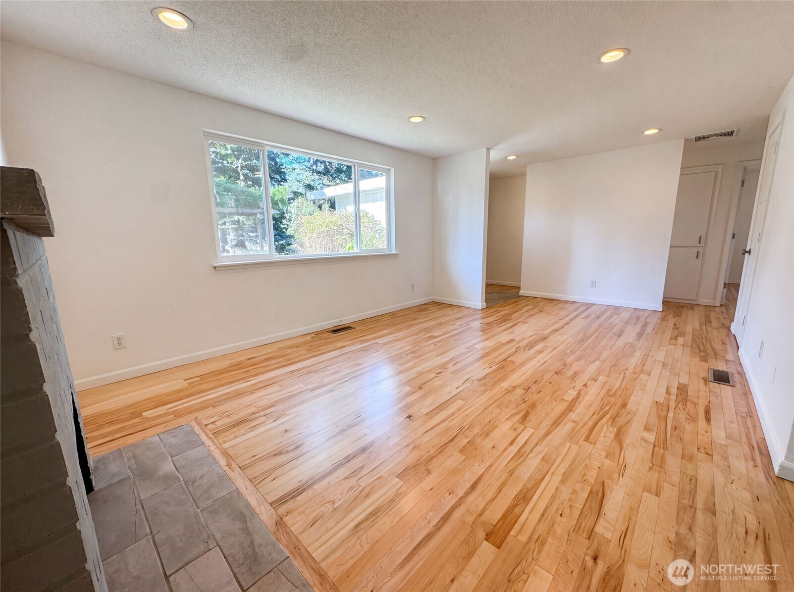 712 141st Street Property Photo 7