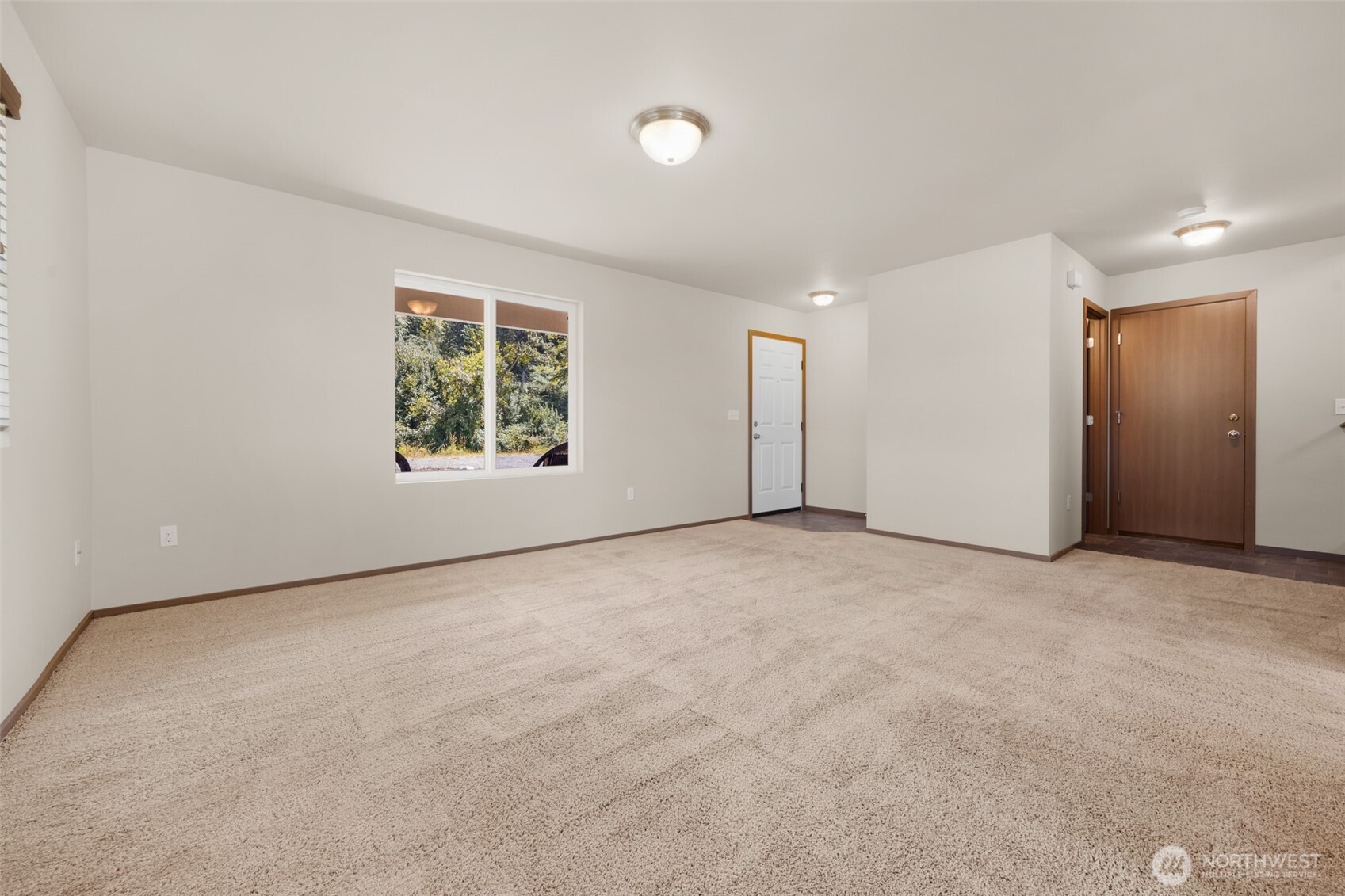 7515 100th Street B Property Photo 6