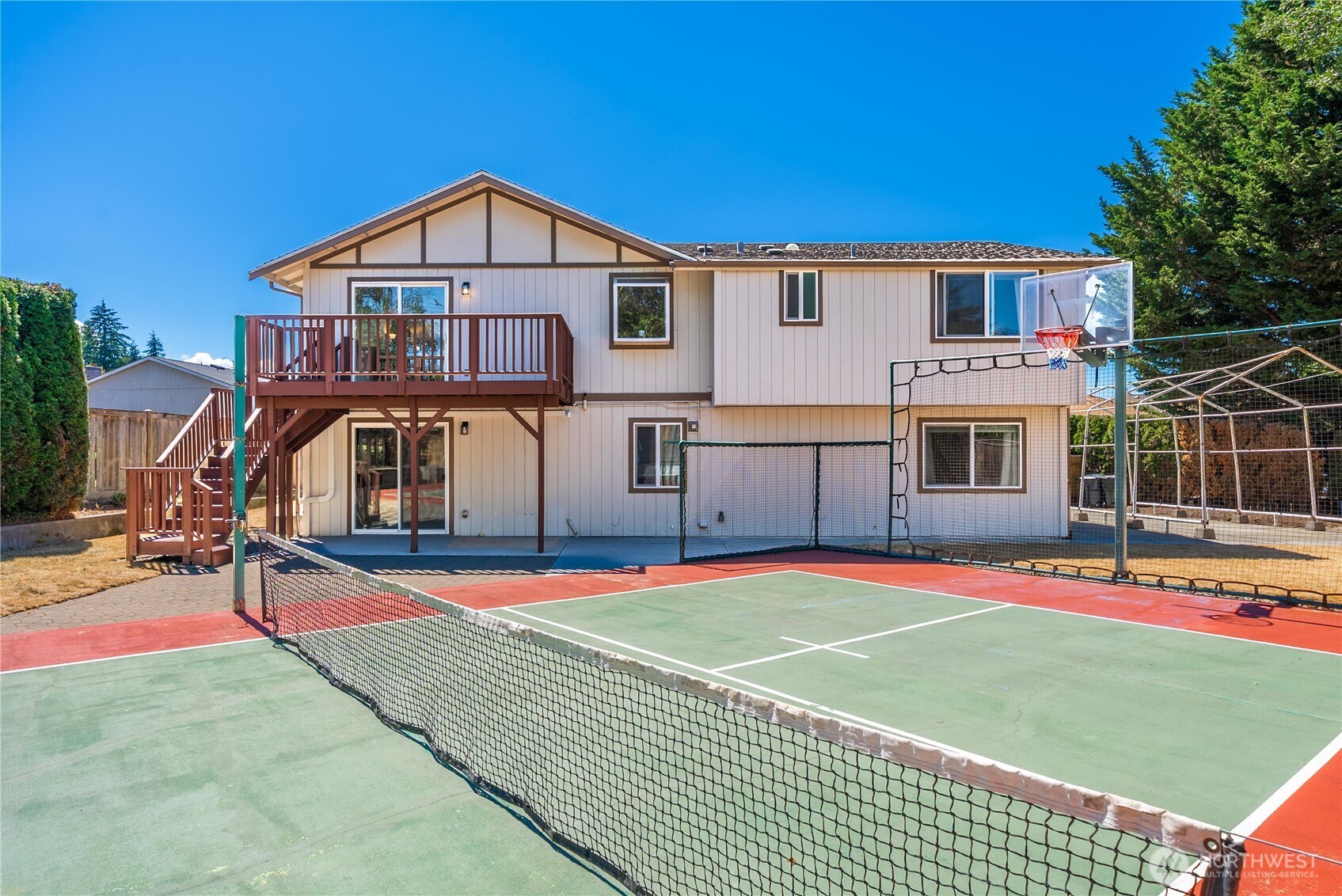 9907 75th Street Property Photo 6