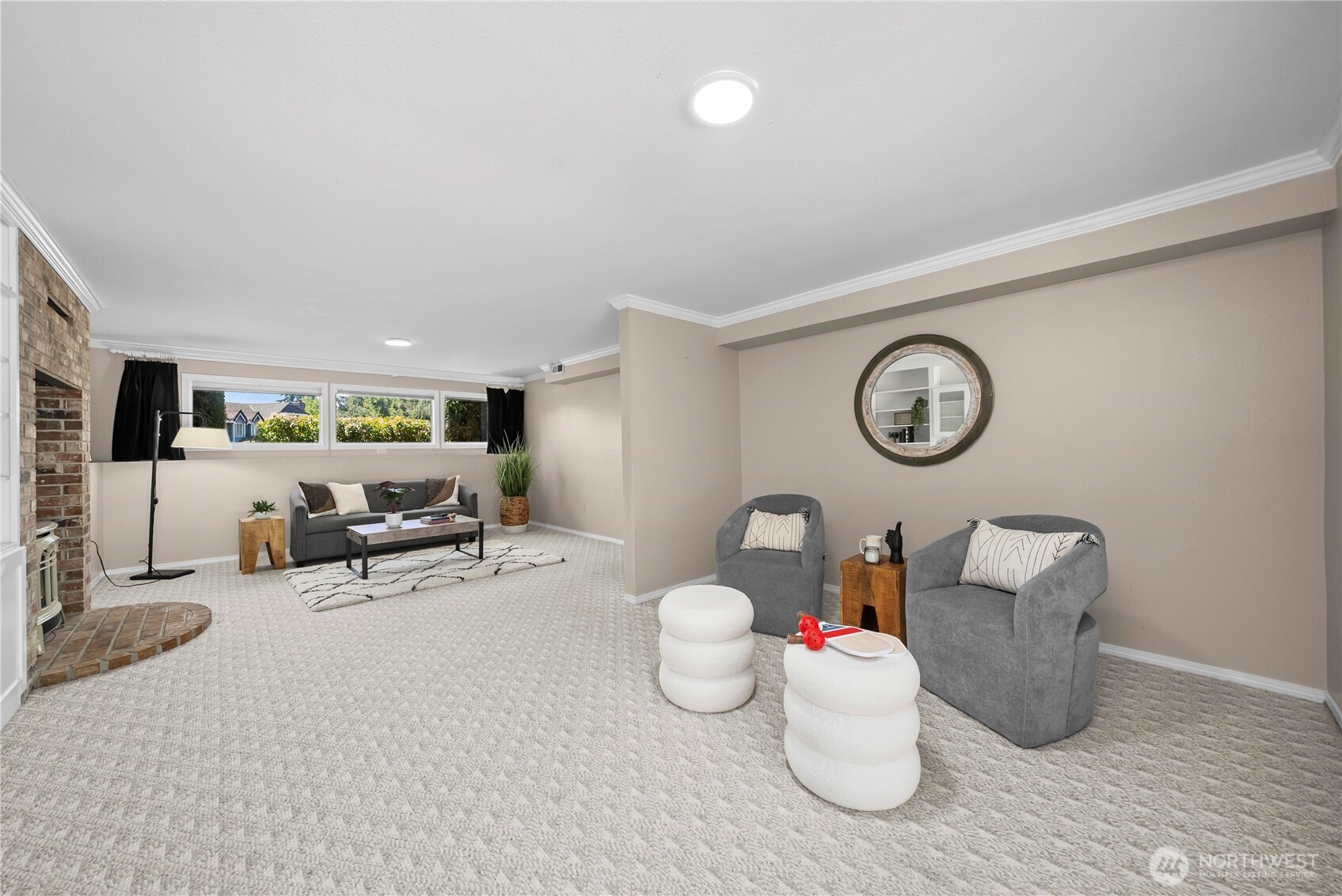 9907 75th Street Property Photo 28