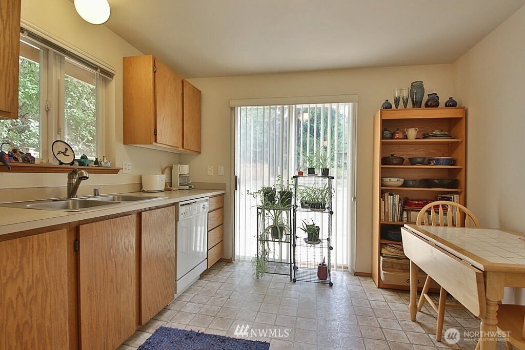 5771 Daymar Place Property Photo 6