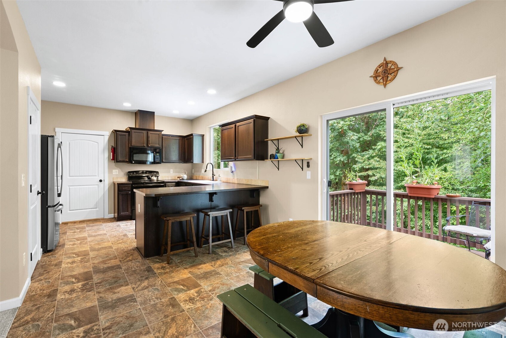 2067 Caleb Place Property Photo 12