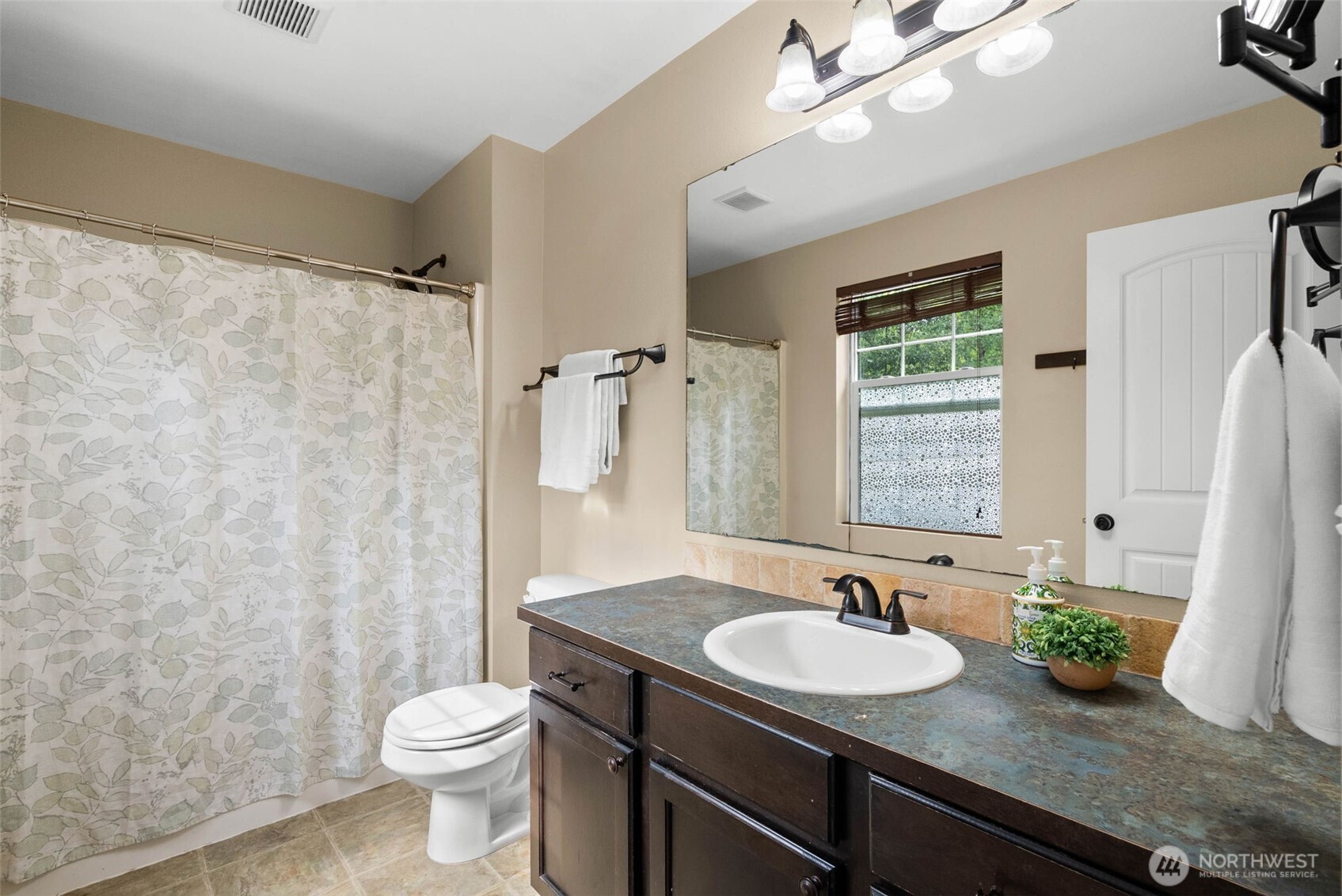 2067 Caleb Place Property Photo 16