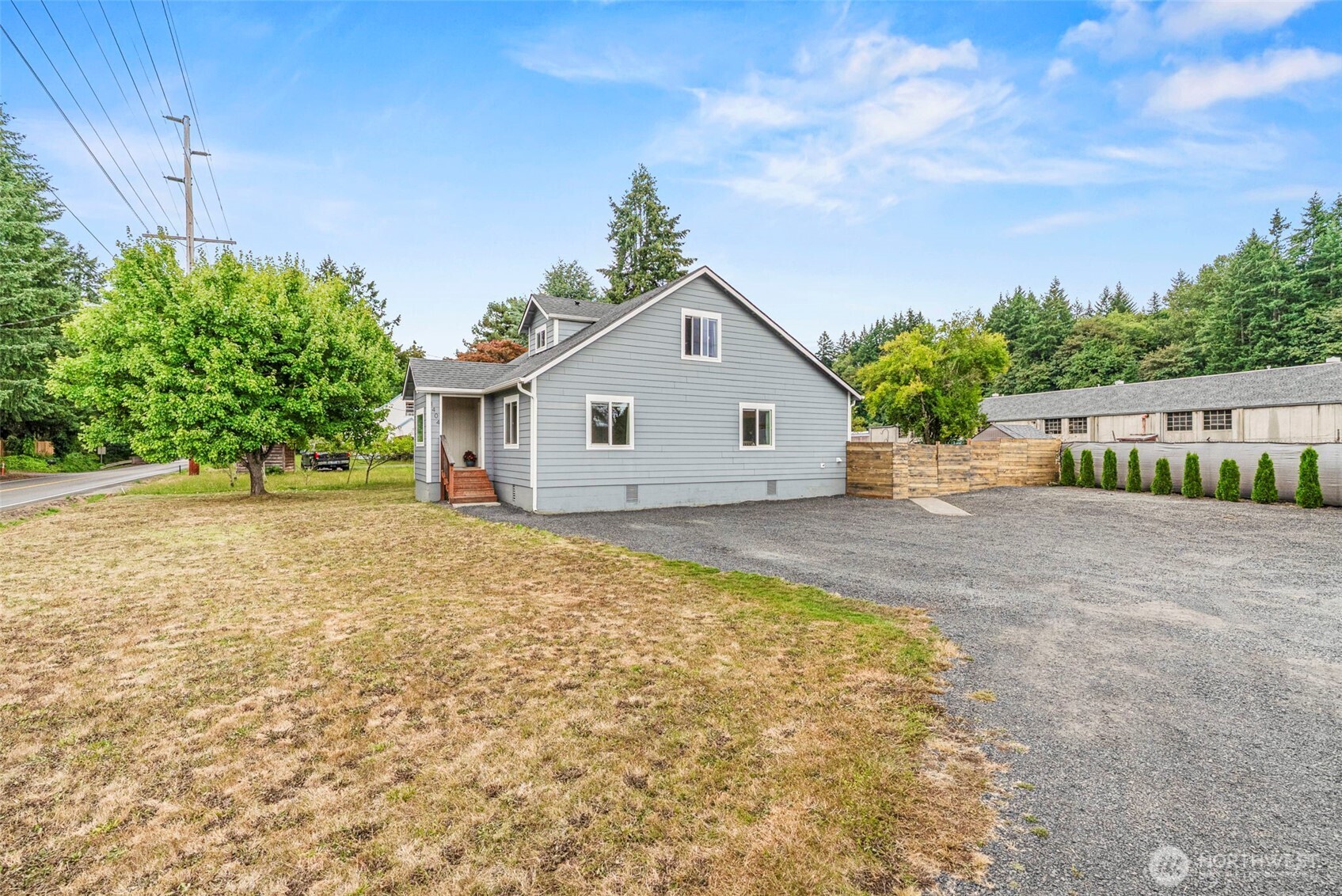 1404 Nw Kerron St Property Photo 3