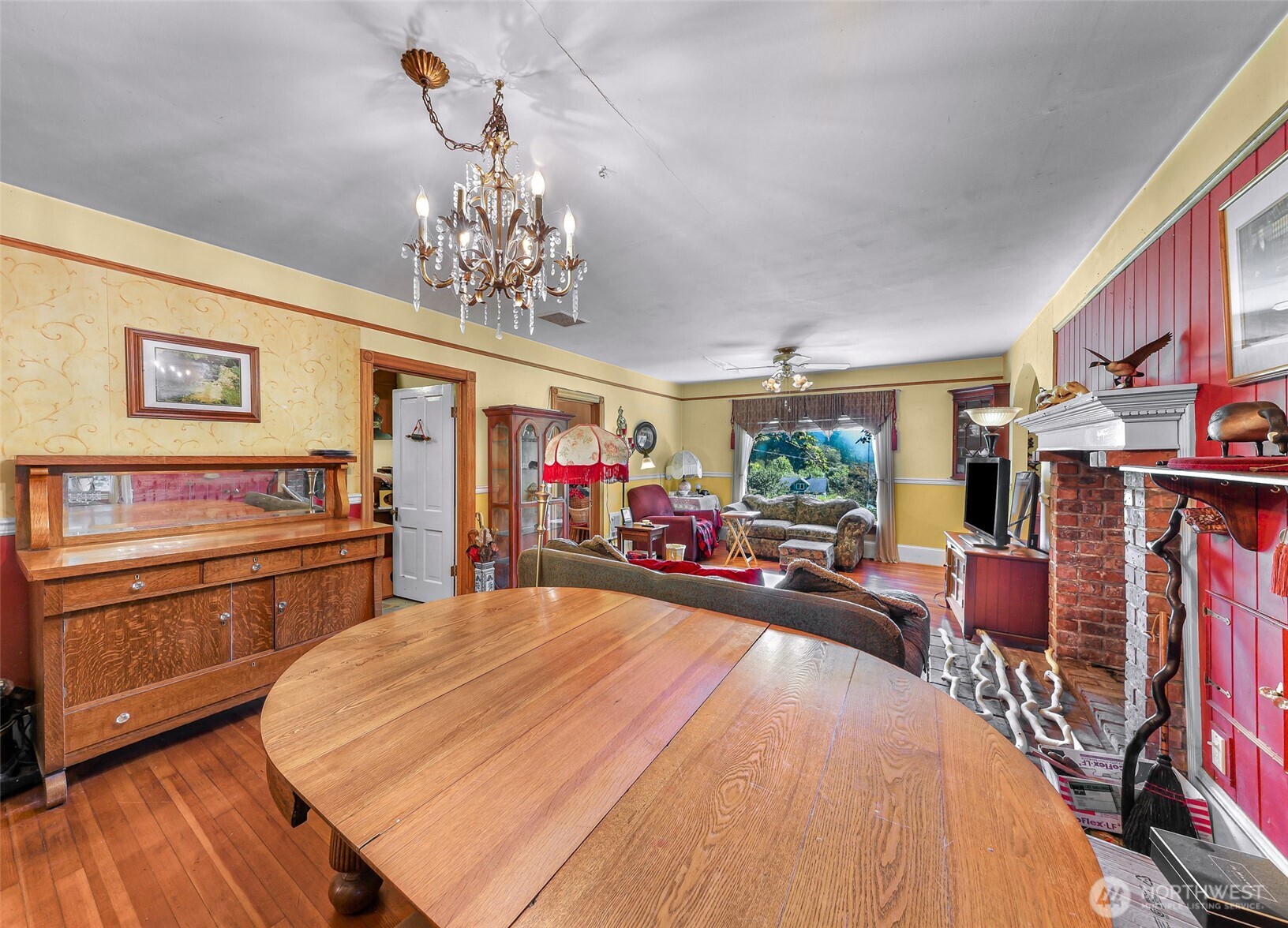354 Royer Street Property Photo 7