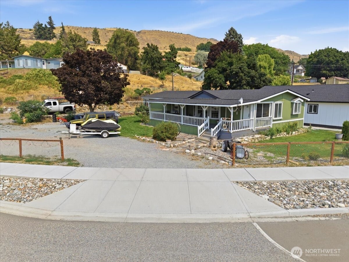 634 Warren Avenue Property Photo 1