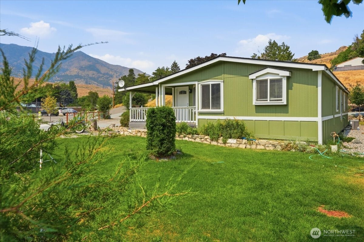 634 Warren Avenue Property Photo 4