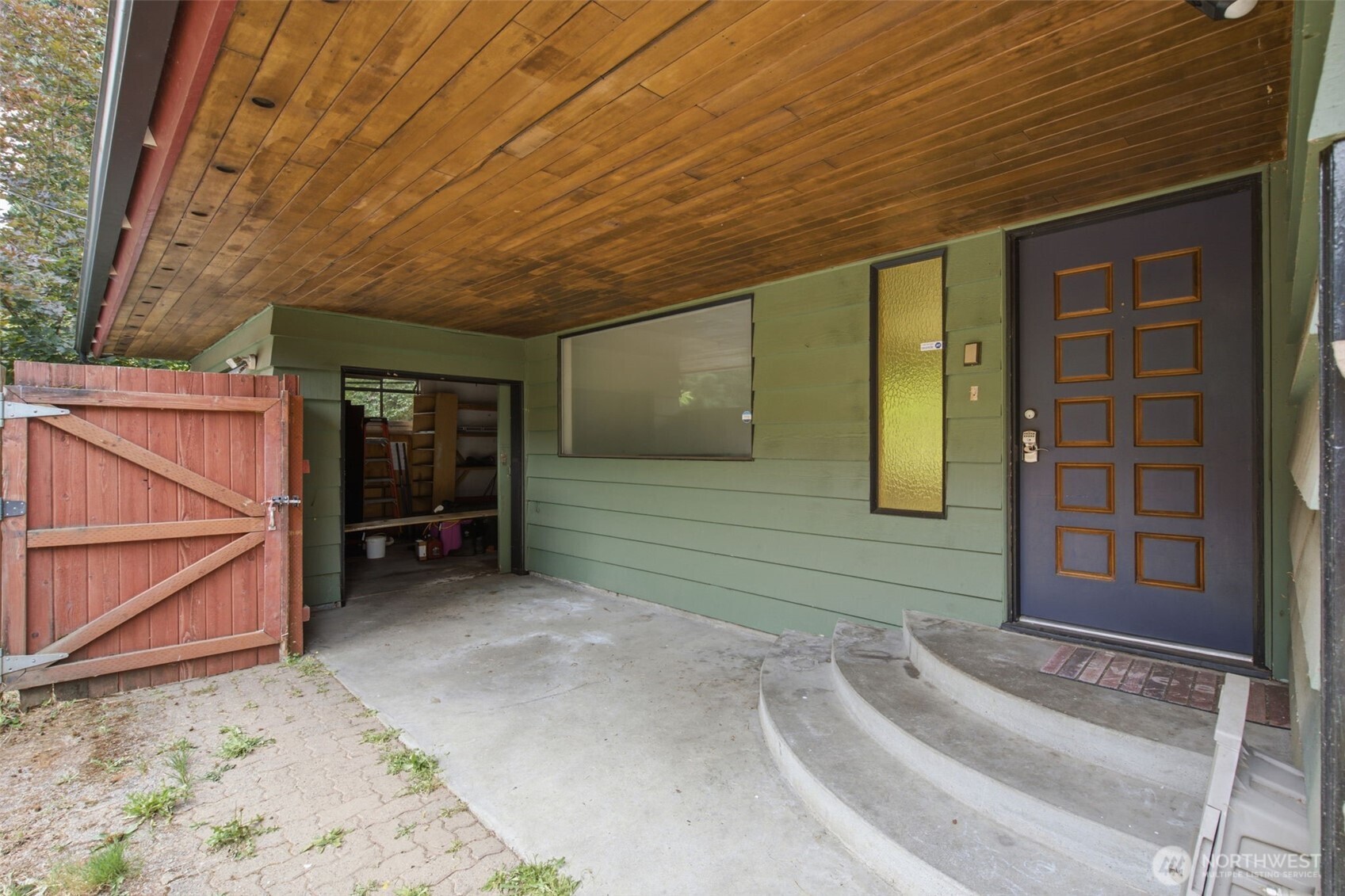 2469 Northlake Way Property Photo 2