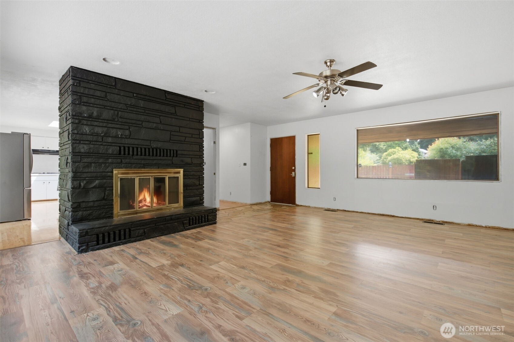 2469 Northlake Way Property Photo 8