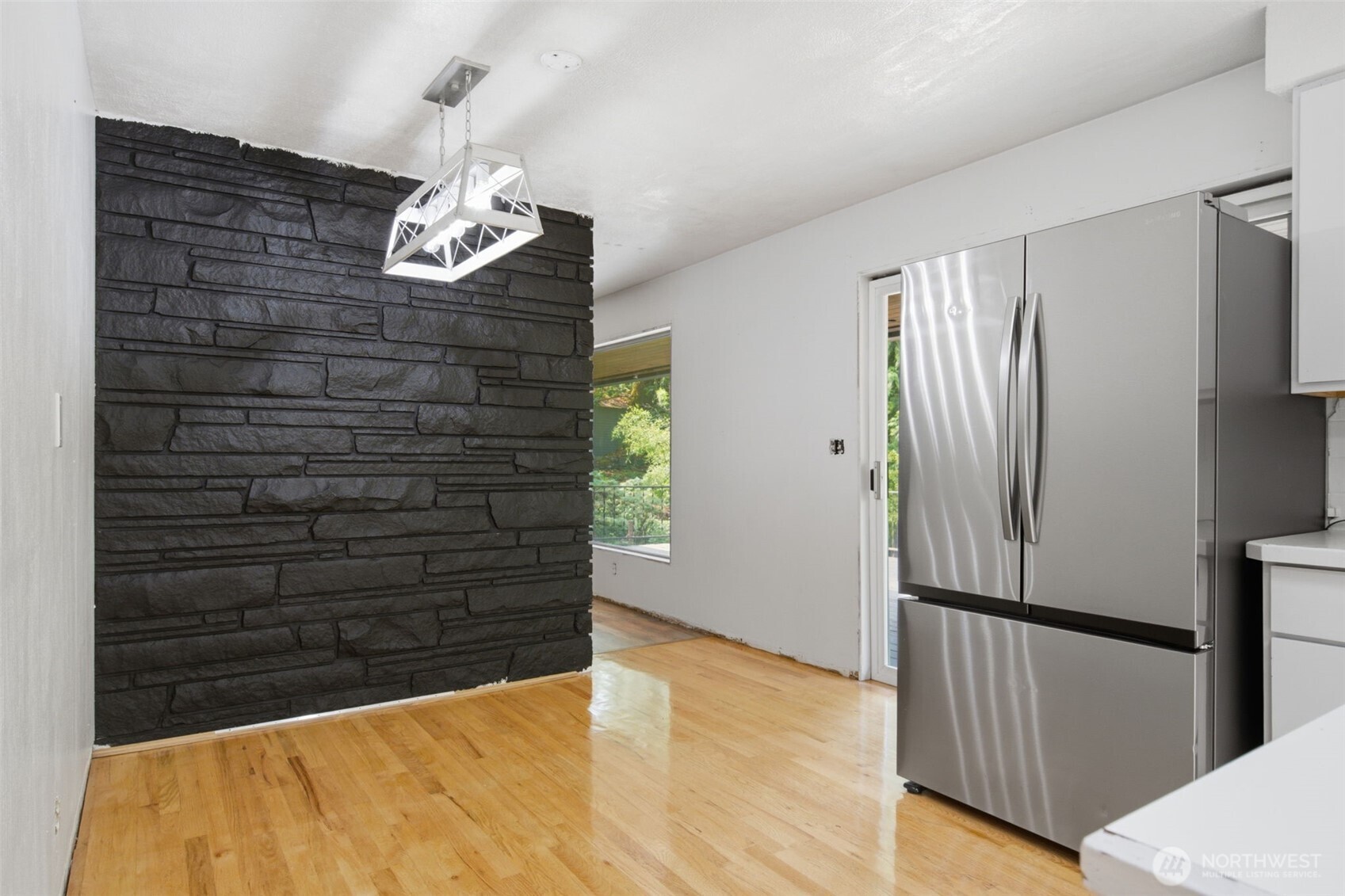 2469 Northlake Way Property Photo 11