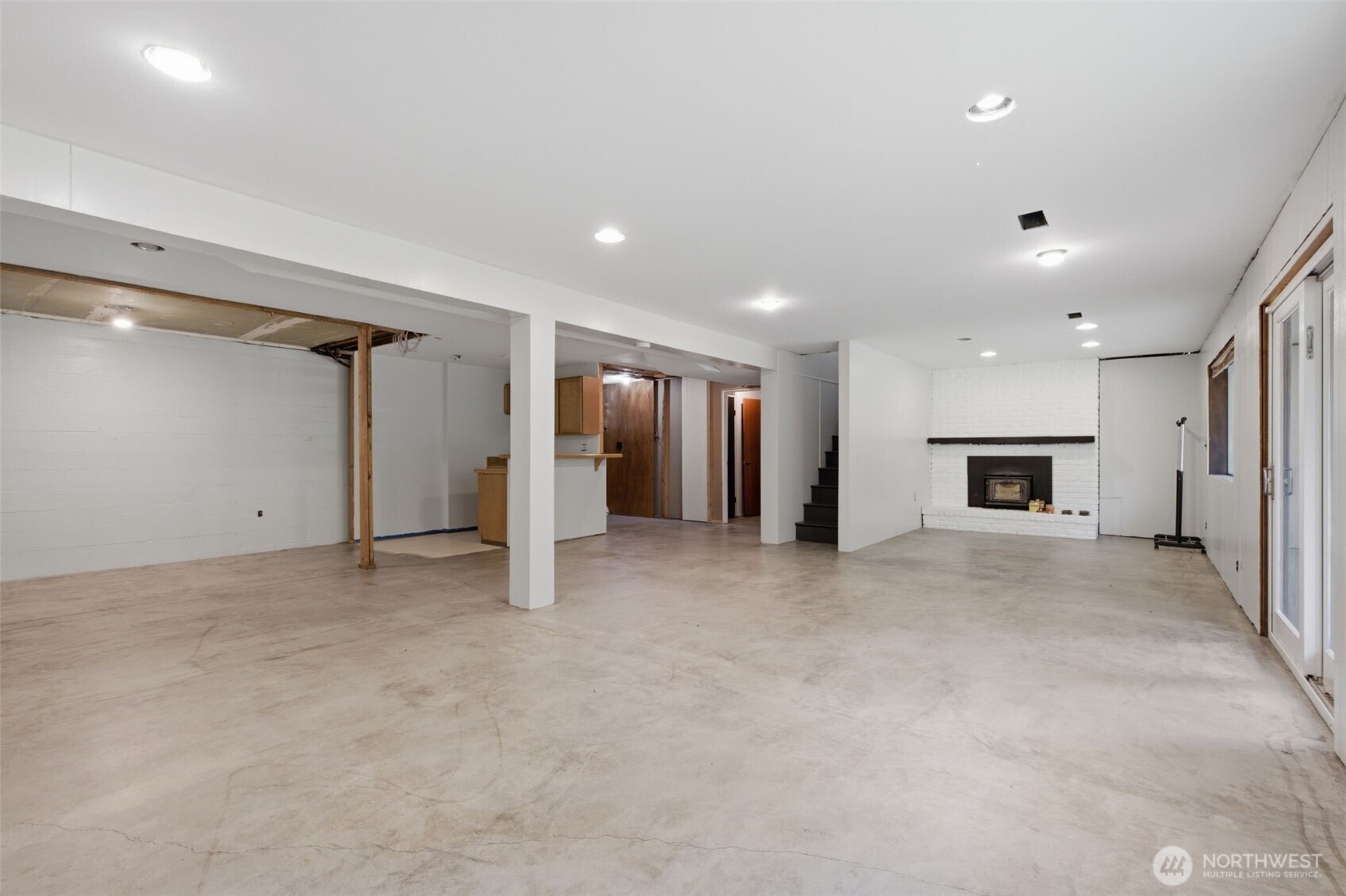 2469 Northlake Way Property Photo 15