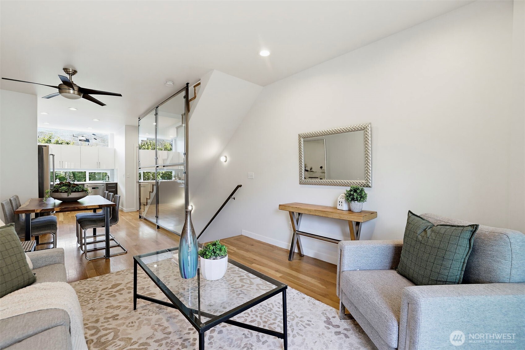 4300 Sw Willow Street #e Property Photo 6