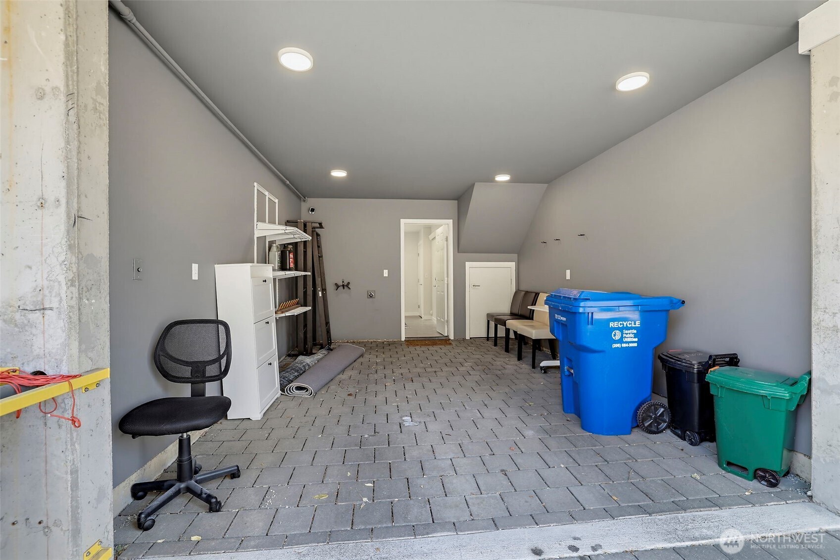 4300 Sw Willow Street #e Property Photo 21