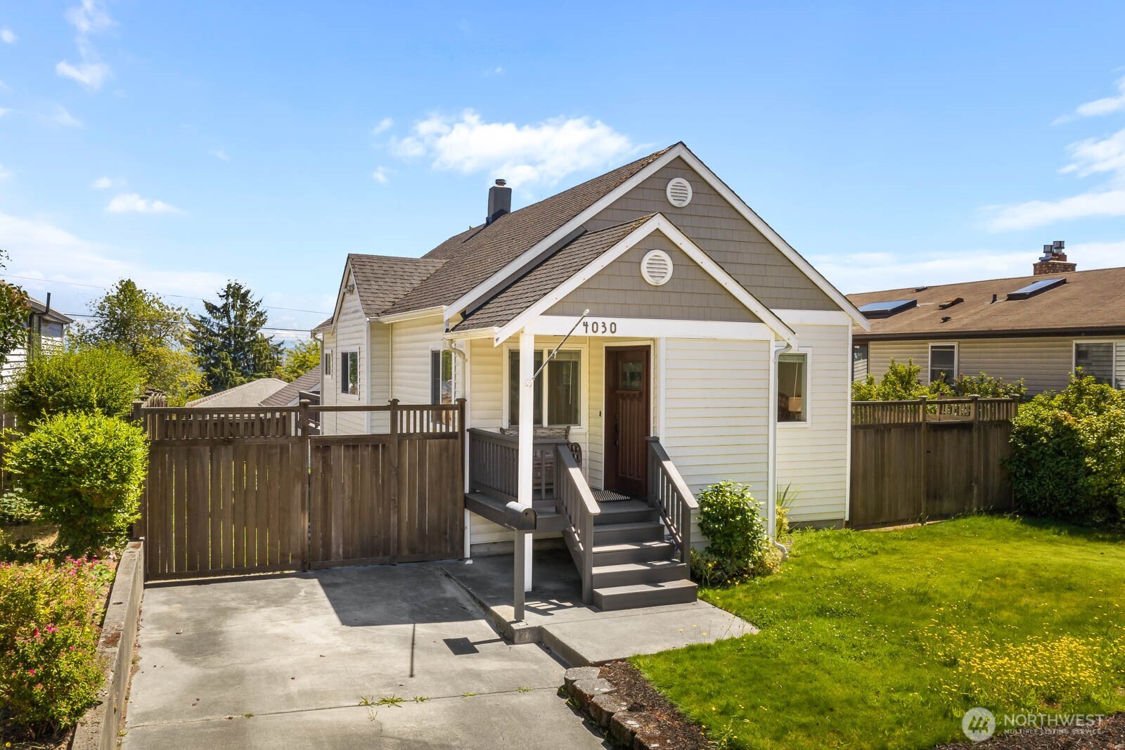 4030 38th Ave Sw Property Photo 1