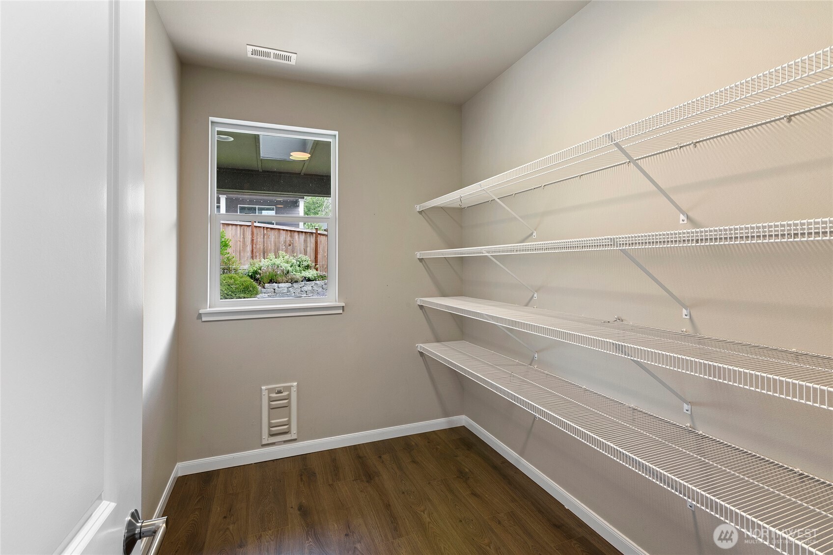 2424 Ne Redford Street Property Photo 18
