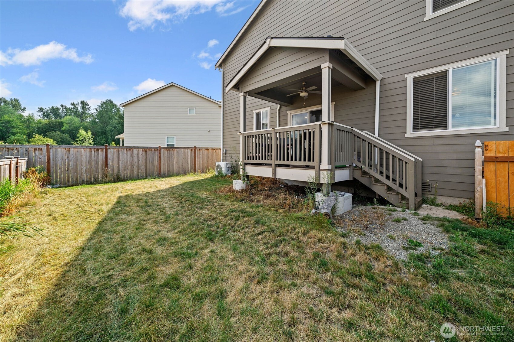 978 Livernash Street Property Photo 33