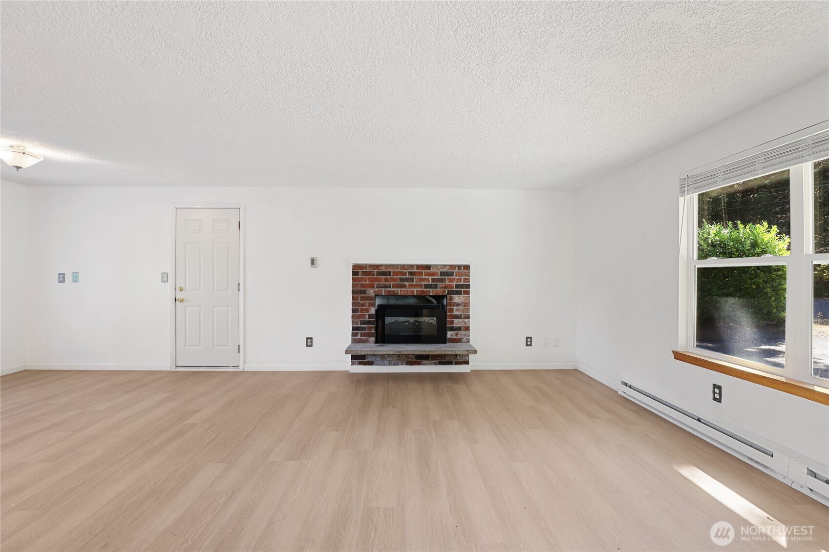 25950 Nw Circle Drive Property Photo 4