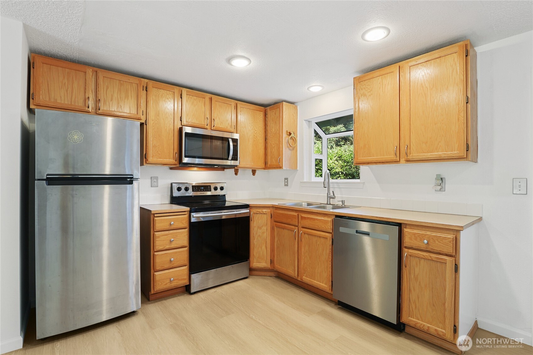 25950 Nw Circle Drive Property Photo 10