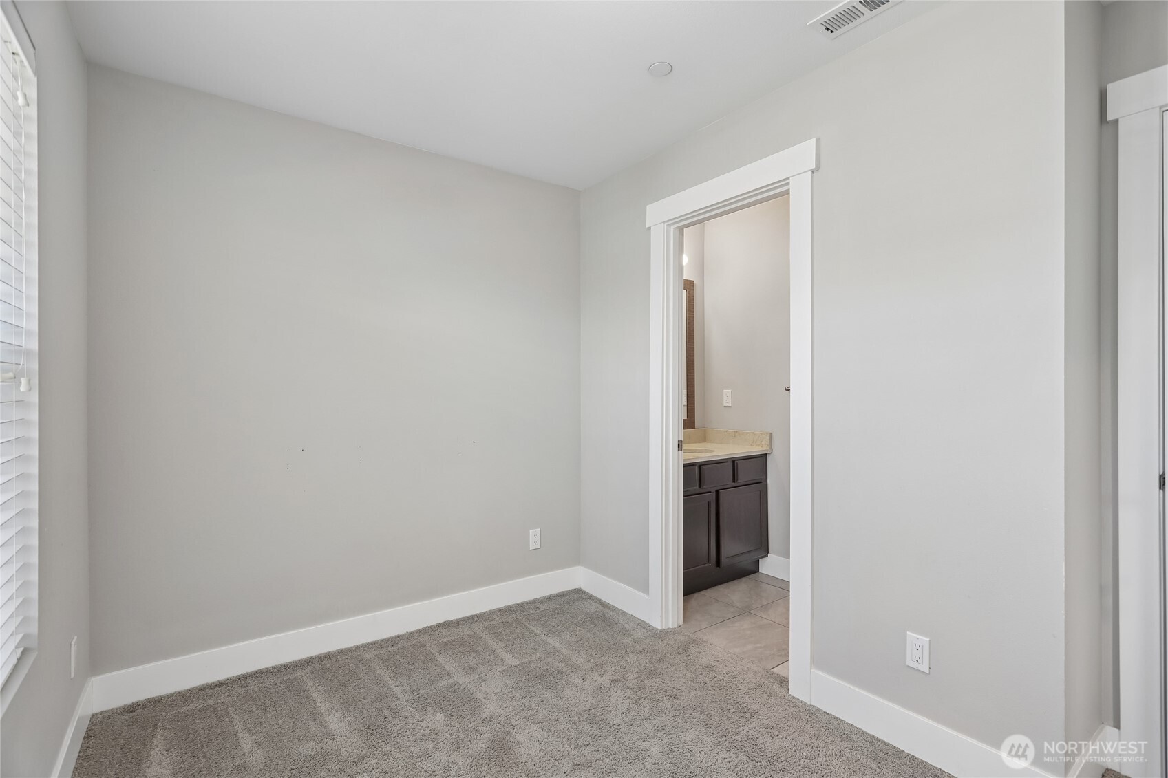 14403 34th Lane Property Photo 6