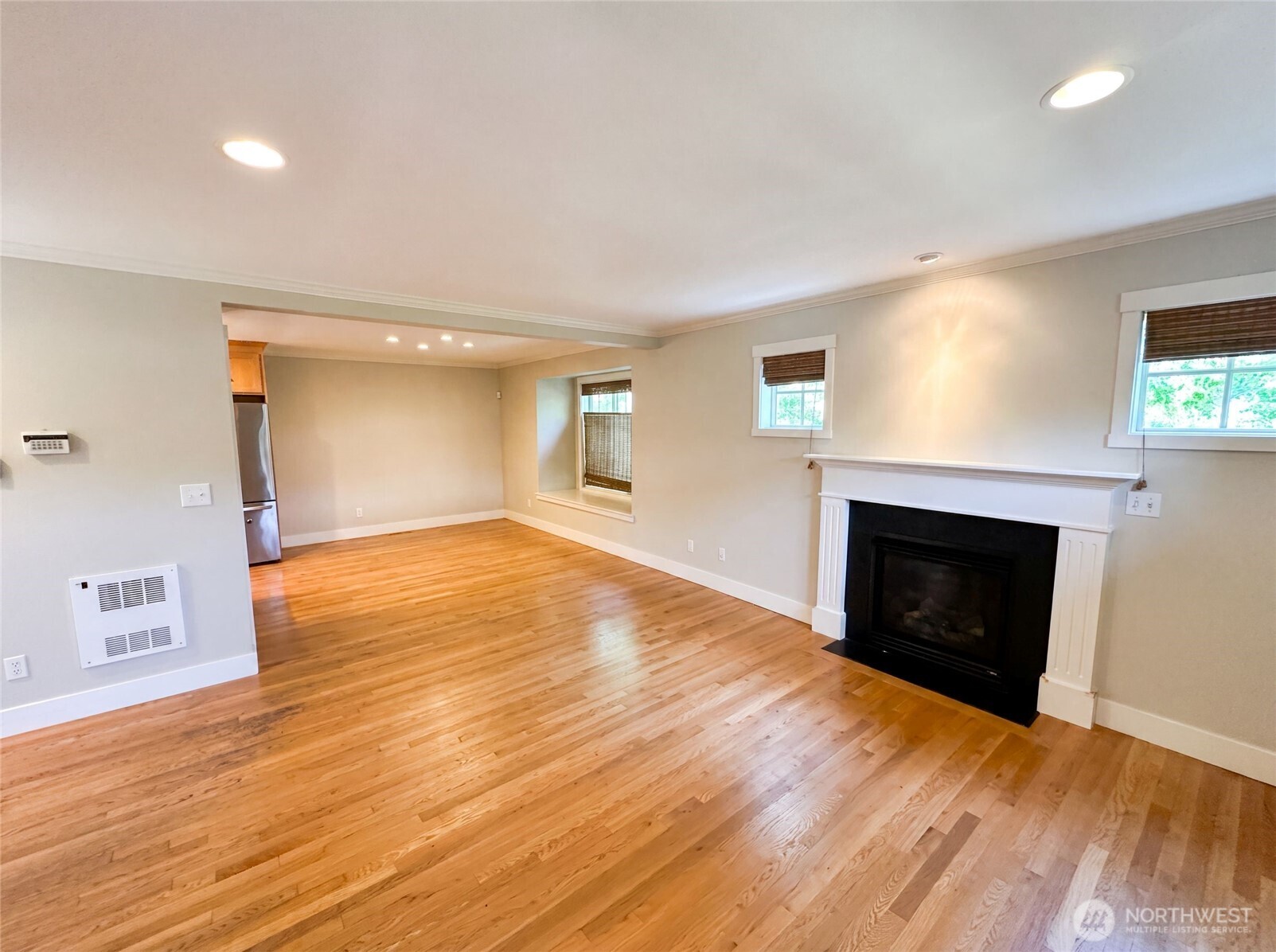 1553 58th Street Property Photo 3