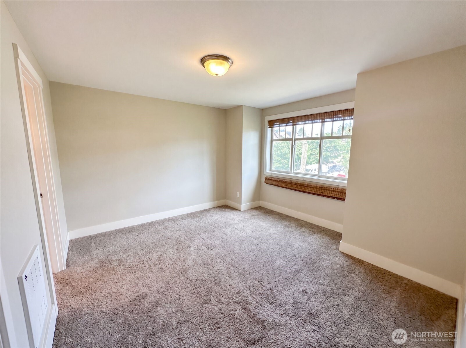 1553 58th Street Property Photo 6