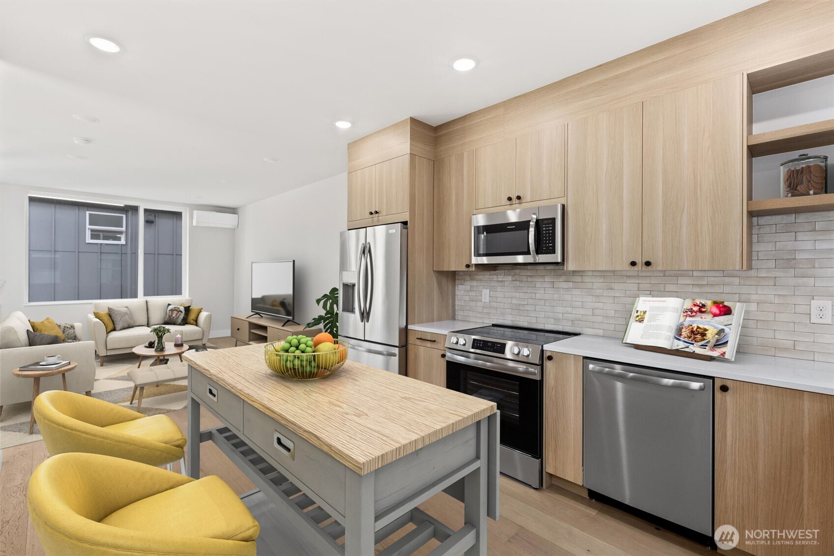 1407 29th Avenue B Property Photo 3