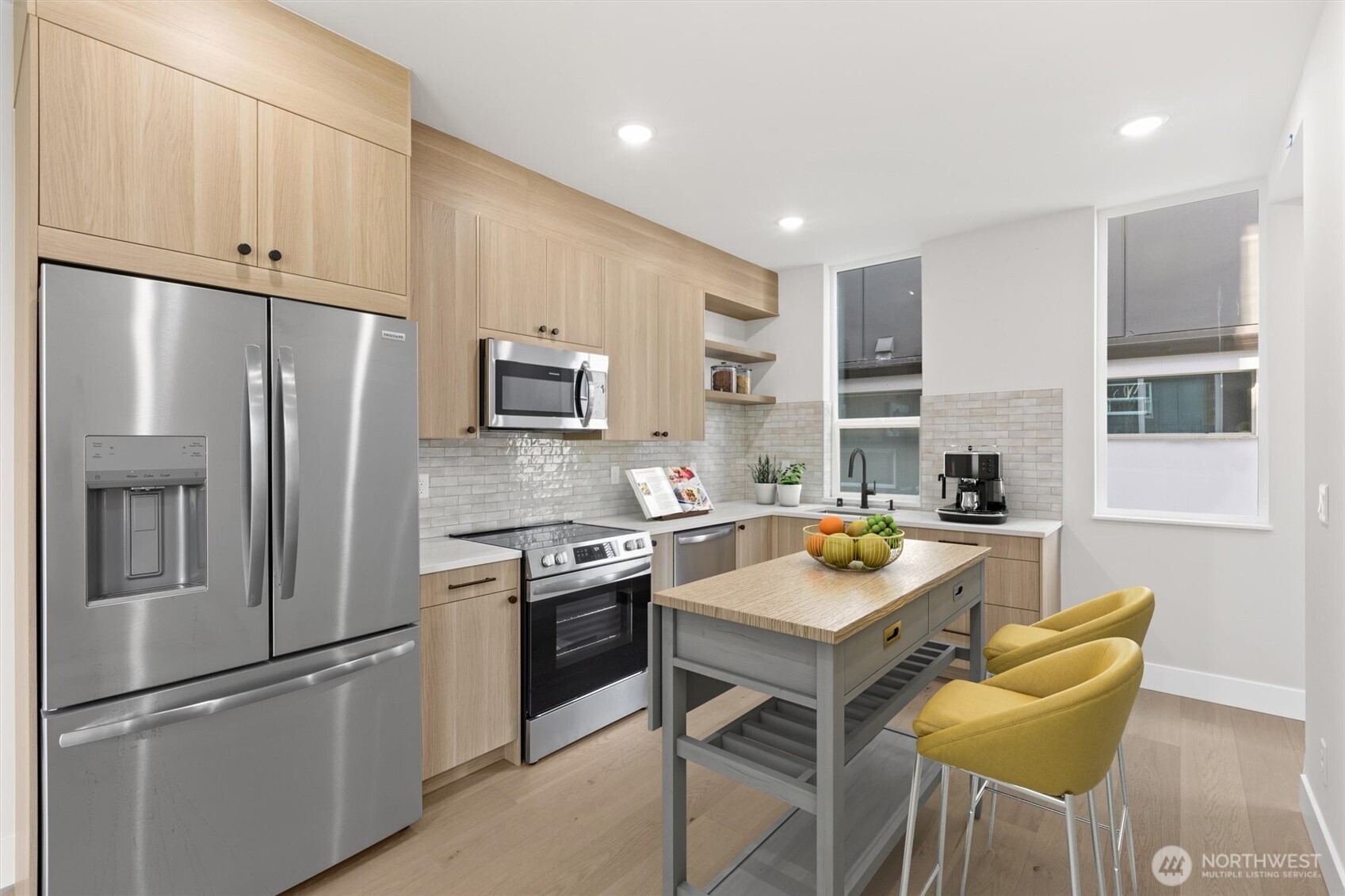1407 29th Avenue B Property Photo 5