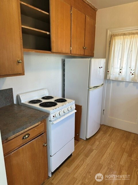 4137 54th Avenue Property Photo 5