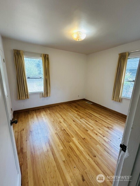 4137 54th Avenue Property Photo 7