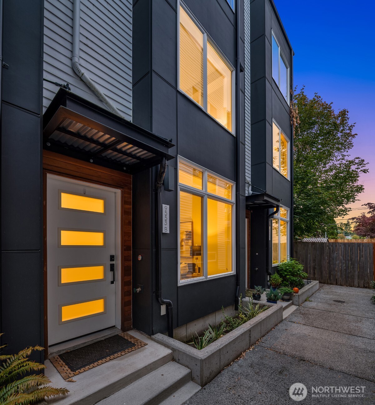 9553 Ashworth Avenue B Property Photo 1