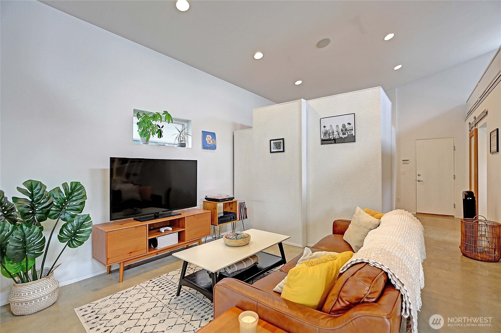 2024 Wetmore Avenue Property Photo 8