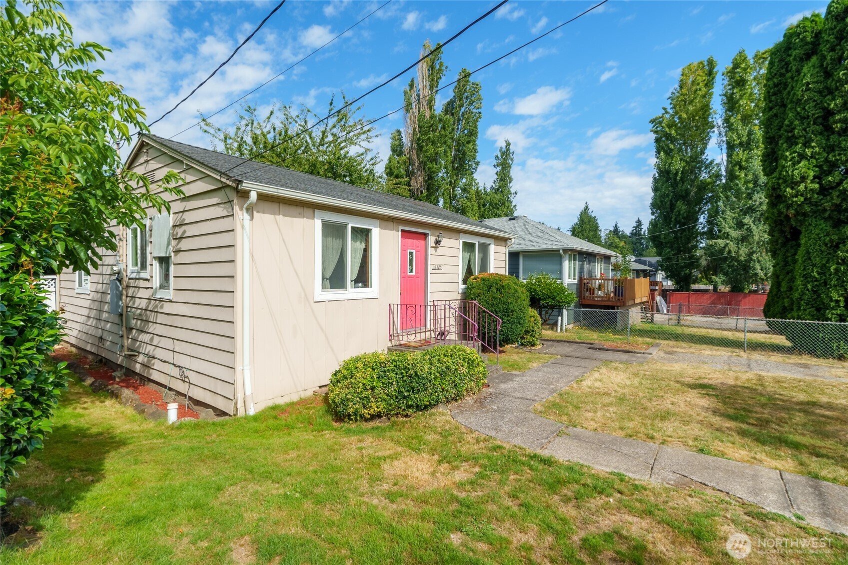 13231 4th Avenue Property Photo 1